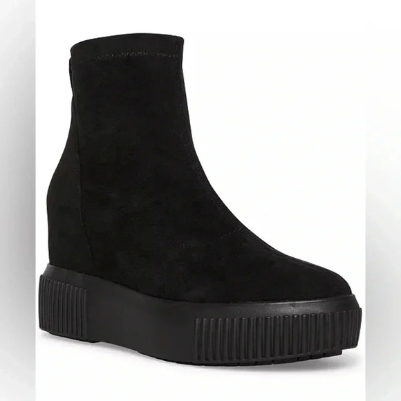 STEVE MADDEN
Women's Freshly Wedge Sock Booties - Picture 1 of 10